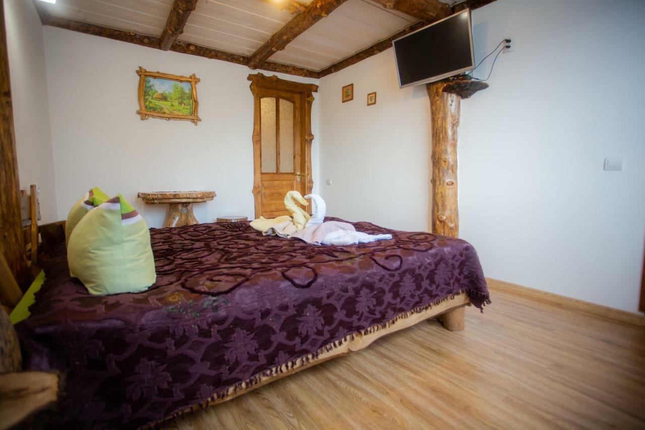 Сервус Guest Hotel Yaremche Exterior foto